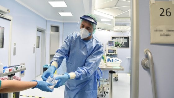 Degli operatori sanitari positivi al Covid-19 in Sardegna, il 69% ha contratto il virus in ospedale