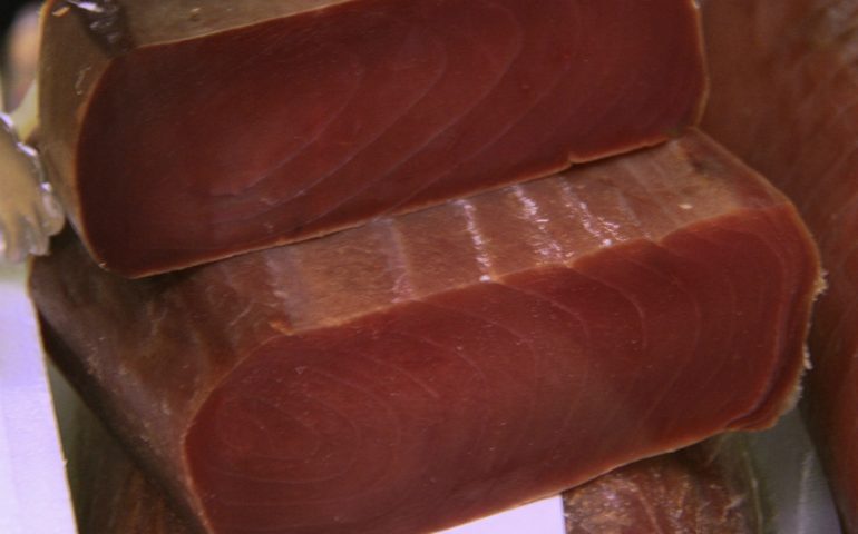 La ricetta Vistanet di oggi: musciame, l’insaccato di filetto di tonno, una squisitezza del Sulcis