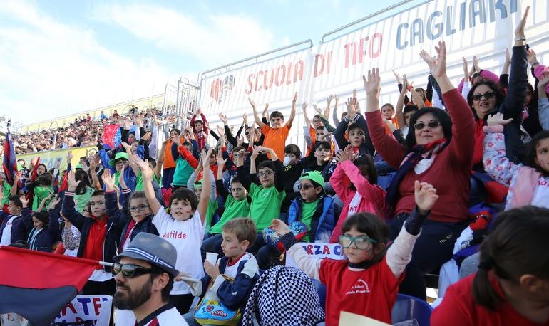 scuola-di-tifo-curva-futura-cagliari