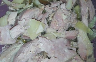 La ricetta Vistanet di oggi: tonno fresco bollito con le cipolle, piatto facile e gustoso