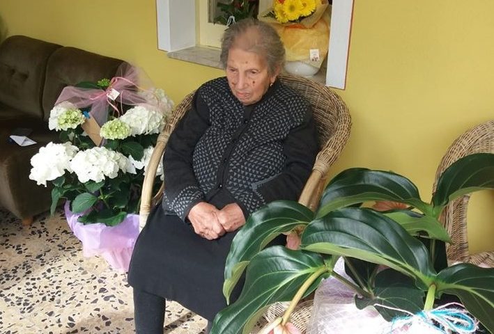 Samassi fa gli auguri a Tzia Ines per i suoi 106 anni con la promessa di una bella festa