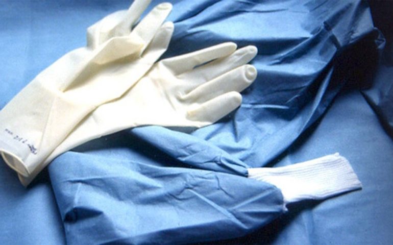 «Al Brotzu sono finiti i guanti monouso», la denuncia del sindacato degli infermieri Nursing Up