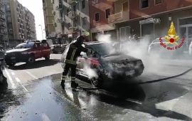 incendio-auto-gpl-via-cavaro-cagliari (1)