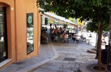 locali-tavolini-esterni-bar-pub-movida-piazza-yenne-via-manno-piazzetta-dettori-cagliari (6)