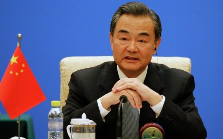 Cina: «Collaboriamo per identificare l’origine del virus, ma senza interferenze politiche»