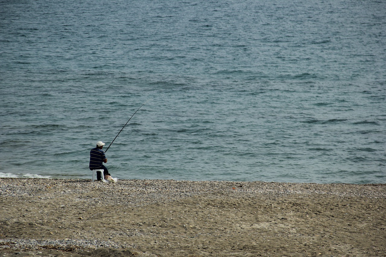 pesca-pescatore-spiaggia (3)