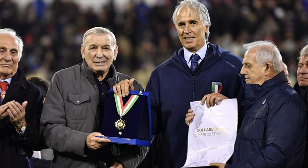 Il presidente del Coni annuncia che andrà al Cagliari il collare d’oro 2020