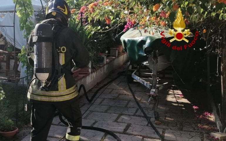 Incendio in una villetta di Quartu, intervengono i Vigili del Fuoco