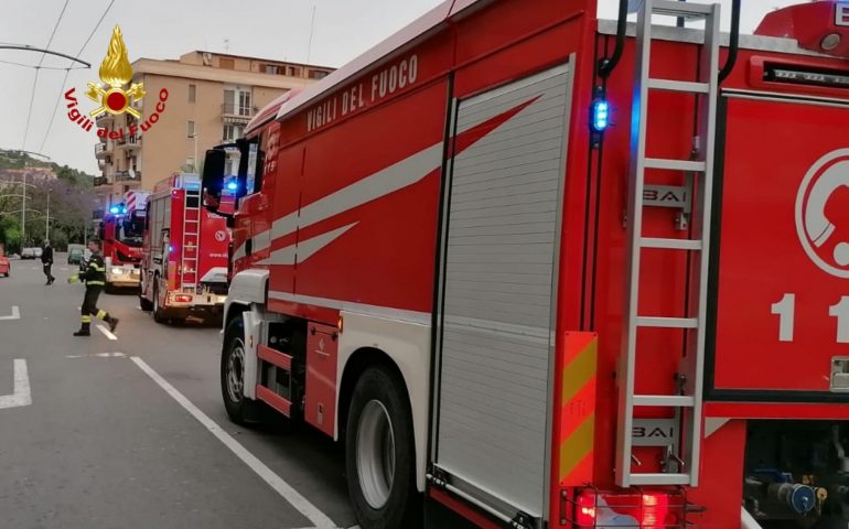 Cagliari, esplode il motore di un condizionatore. Paura in via Ciociaria