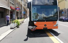 autobus-ctm-investe-donna-cagliari