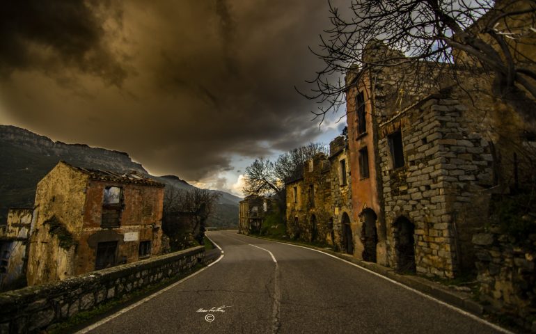 (GALLERY) Gairo Vecchio, il paese fantasma, nei bellissimi scatti di Cristian Mascia