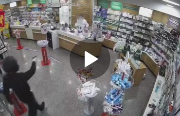 video-rapina-cagliari-via-figari-farmacia-via-bacaredda