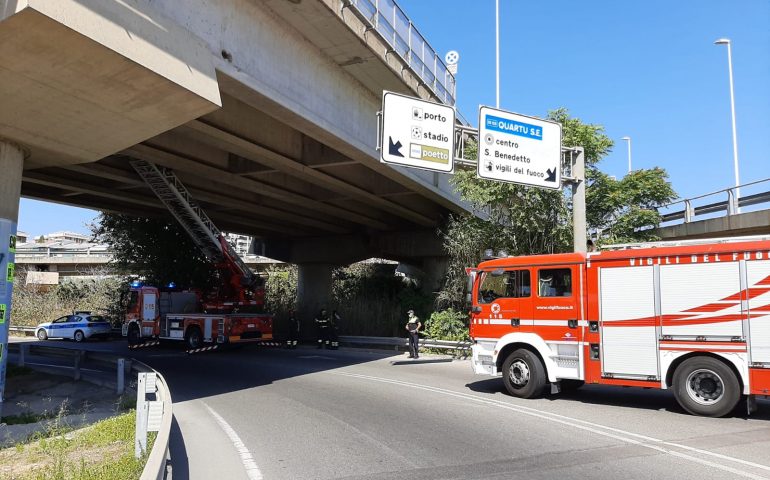 Piovono calcinacci: chiuse due bretelle dell’Asse Mediano