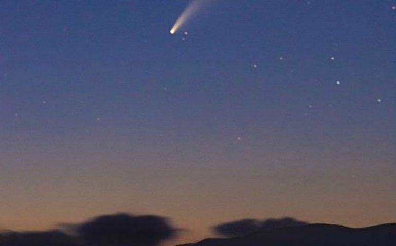 Nebida, la cometa Neowise fotografata da Andrea Skull