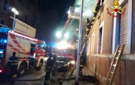 incendio-studio-dentistico-via-leopardi-cagliari (3)