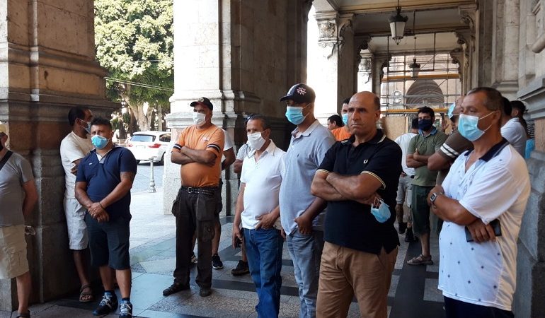 protesta ambulanti piazza sorcinelli