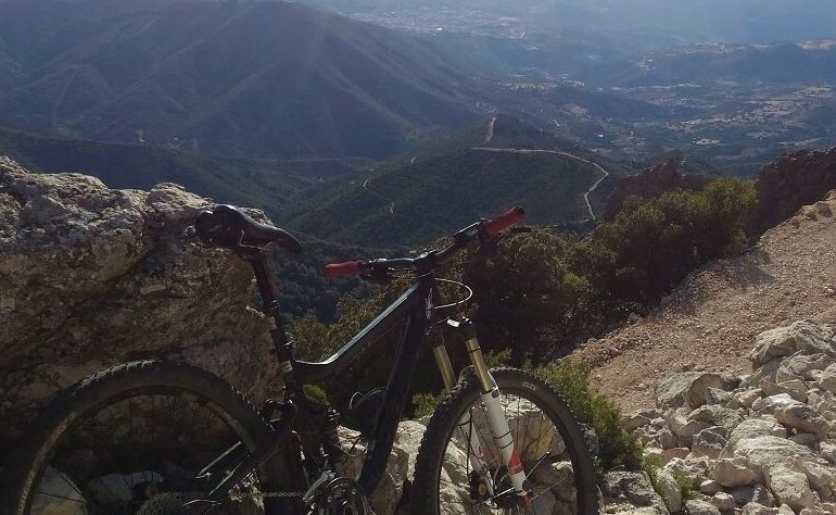 Olbia, volevano esplorare le grotte ma si perdono, 2 giovani ritrovati grazie al Gps