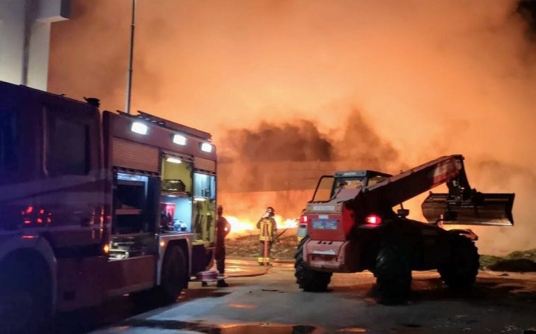 bonorva-incendio-santa-lucia-acqua