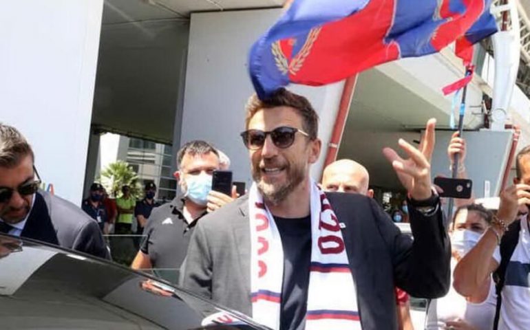 Fulmine a ciel sereno sul Cagliari: tre giocatori positivi, annullato il ritiro di Aritzo