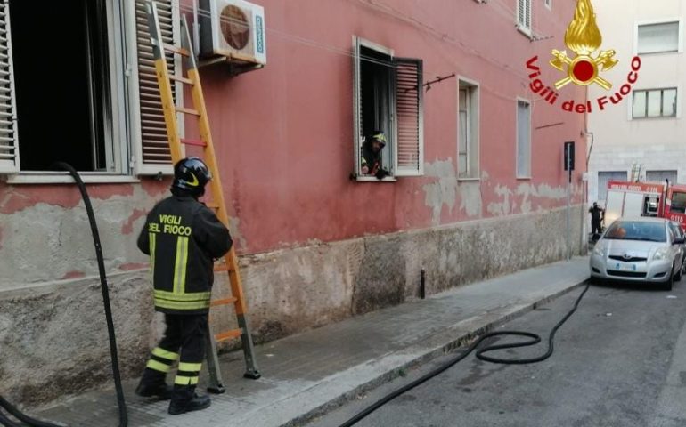 incendio-via-negri-cagliari (1)