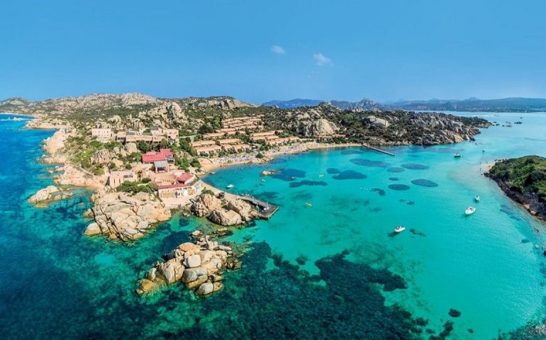 La Maddalena, arrivano i risultati dei primi tamponi: 10 positivi nel resort di Santo Stefano