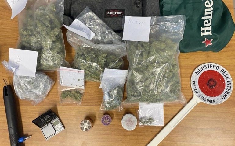 Orosei, più di mezzo kg di marijuana in casa: 24enne in manette