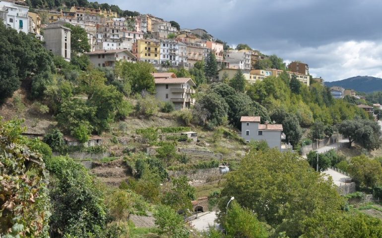 Seui, effettuati i tamponi su 980 cittadini. Il sindaco: “Grazie a tutti, specialmente ai bambini”