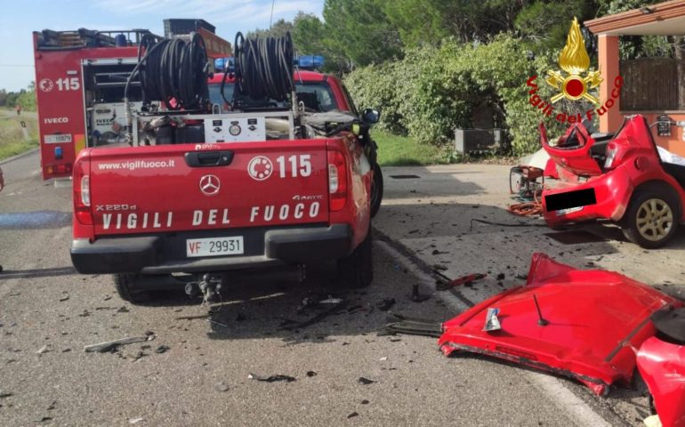 San Sperate, scontro tra un’auto e un camion: una donna muore sul colpo