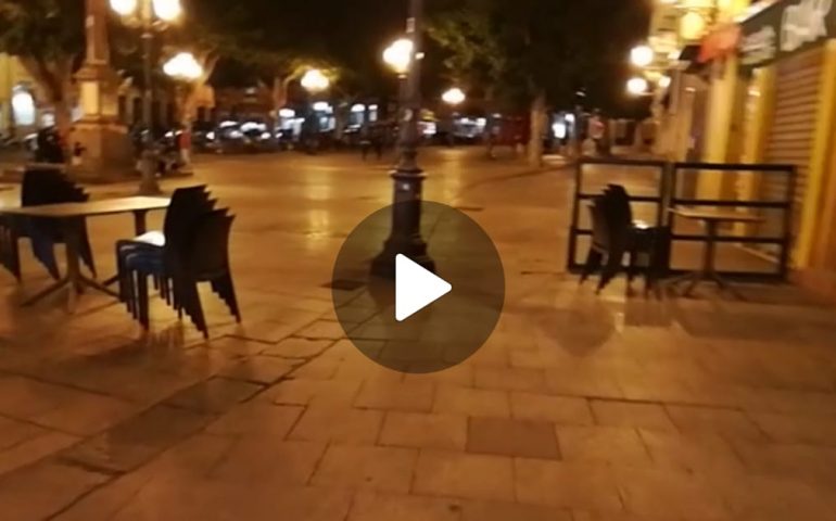 (VIDEO) Bar e ristoranti chiusi: il centro di Cagliari ‘svuotato’ della sua movida
