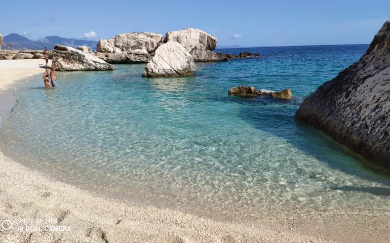 La foto. La spiaggia di Cala Mariolu ad ottobre