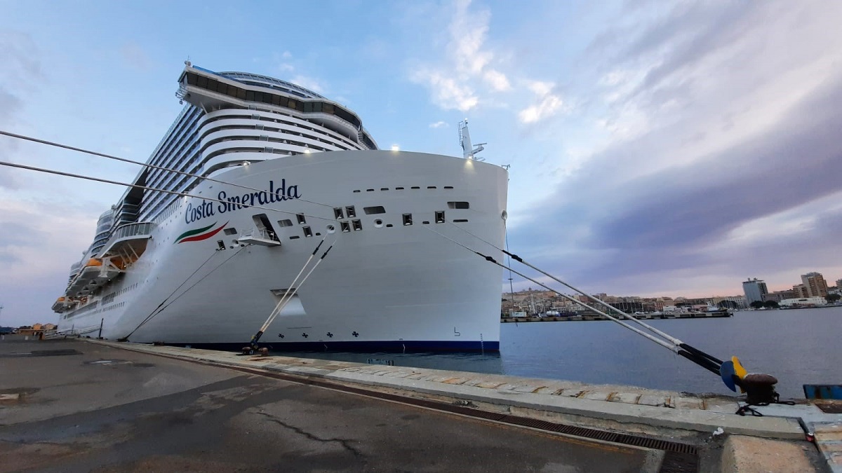 A Cagliari E Arrivata La Costa Smeralda Nave Ammiraglia Del Gruppo Costa Crociere calendario crociere 2021 cagliari