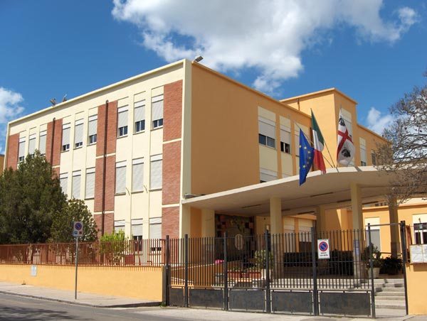 Cagliari: bimbo positivo nella scuola elementare di via Venezia, alunni e maestre in quarantena