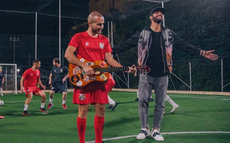 (Foto e Video) L’ogliastrino Zeep canta “Fantacalcio”. Guest Star Pavoletti