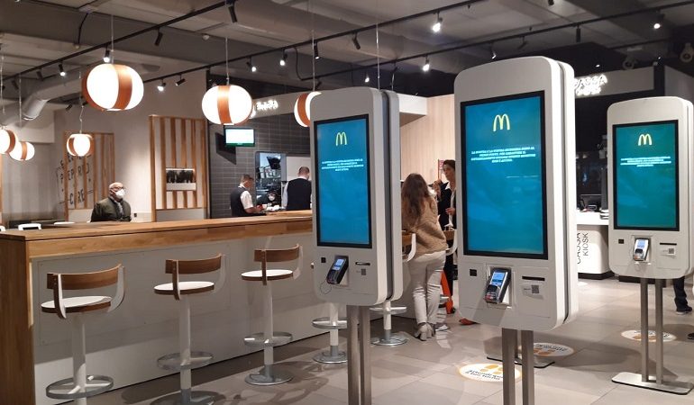 mc donald's all'aeroporto di cagliari