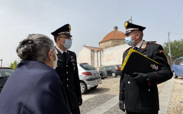 Tortolì, rubano soldi a un’anziana signora fingendo di consolarla: arrestati due giovani