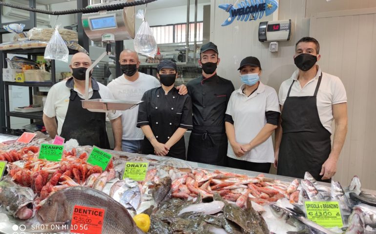 Sushi e pesce fresco cucinati come in ristorante: a Pirri Giancarlo Farci reinventa il concetto di pescheria