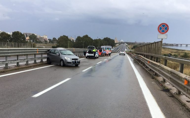 incidente-auto-guard-rail-cagliari