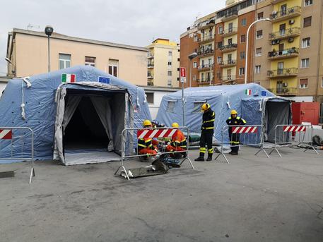 Covid-19, in arrivo i medici militari all’ospedale da campo di Nuoro