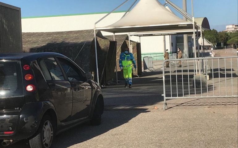 Cagliari, blocco informatico all’hub della Fiera: lunga fila per i vaccini