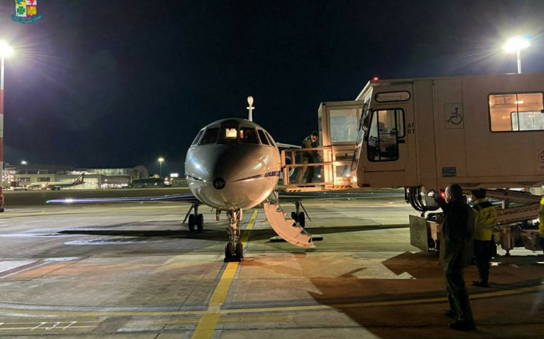 Cagliari, 13enne trasportata a Roma con un Falcon dell’Aeronautica Militare