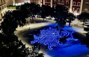 aiuola-piazza-galilei-cagliari-presepe-bottigliette-plastica (2)