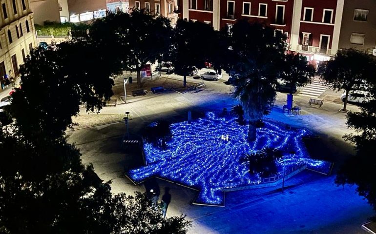 aiuola-piazza-galilei-cagliari-presepe-bottigliette-plastica (2)