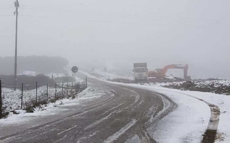 La Sardegna tutta bianca, la magia della neve nelle ultime ore del 2020