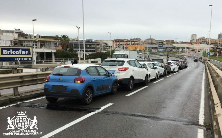 cagliari-tamponamento-asse-mediano-polizia-locale