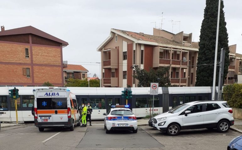 donna-investita-genneruxi-cagliari