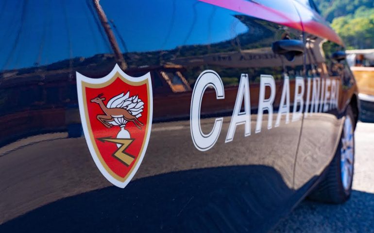 Giba, trova un portafoglio e si tiene i soldi. Nei guai una casalinga incensurata