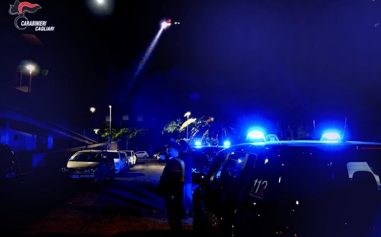 Cagliari, appicca il fuoco a 4 macchine: arrestato