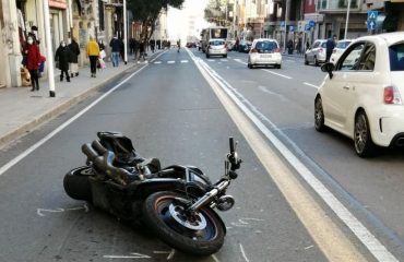 incidente-via-sonnino-cagliari-moto
