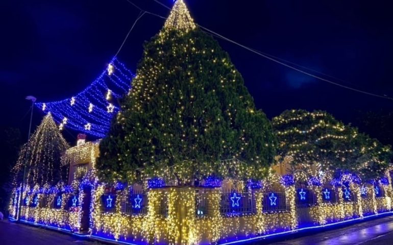 (FOTO) Luminarie di Natale, a Senorbì gli addobbi delle meraviglie: ed è già festa