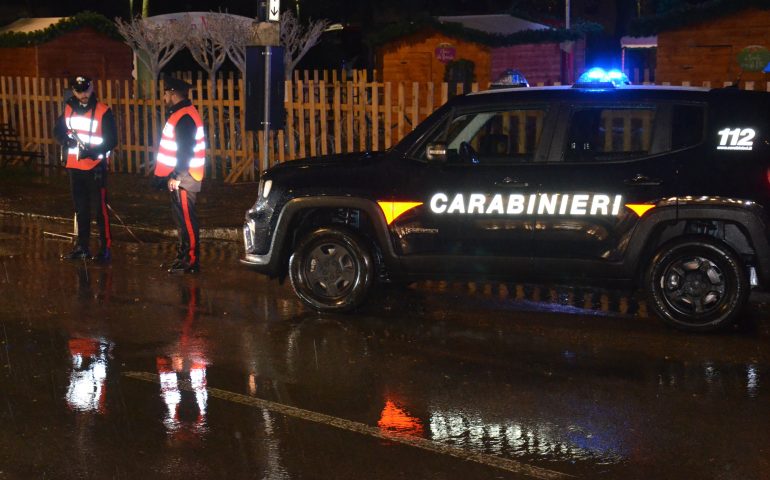 Villacidro, festeggiano in strada dopo le 24 e postano la foto: multati